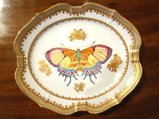 A fabulous Mottahedeh Chinese Export Porcelain "Butterfly" bowl